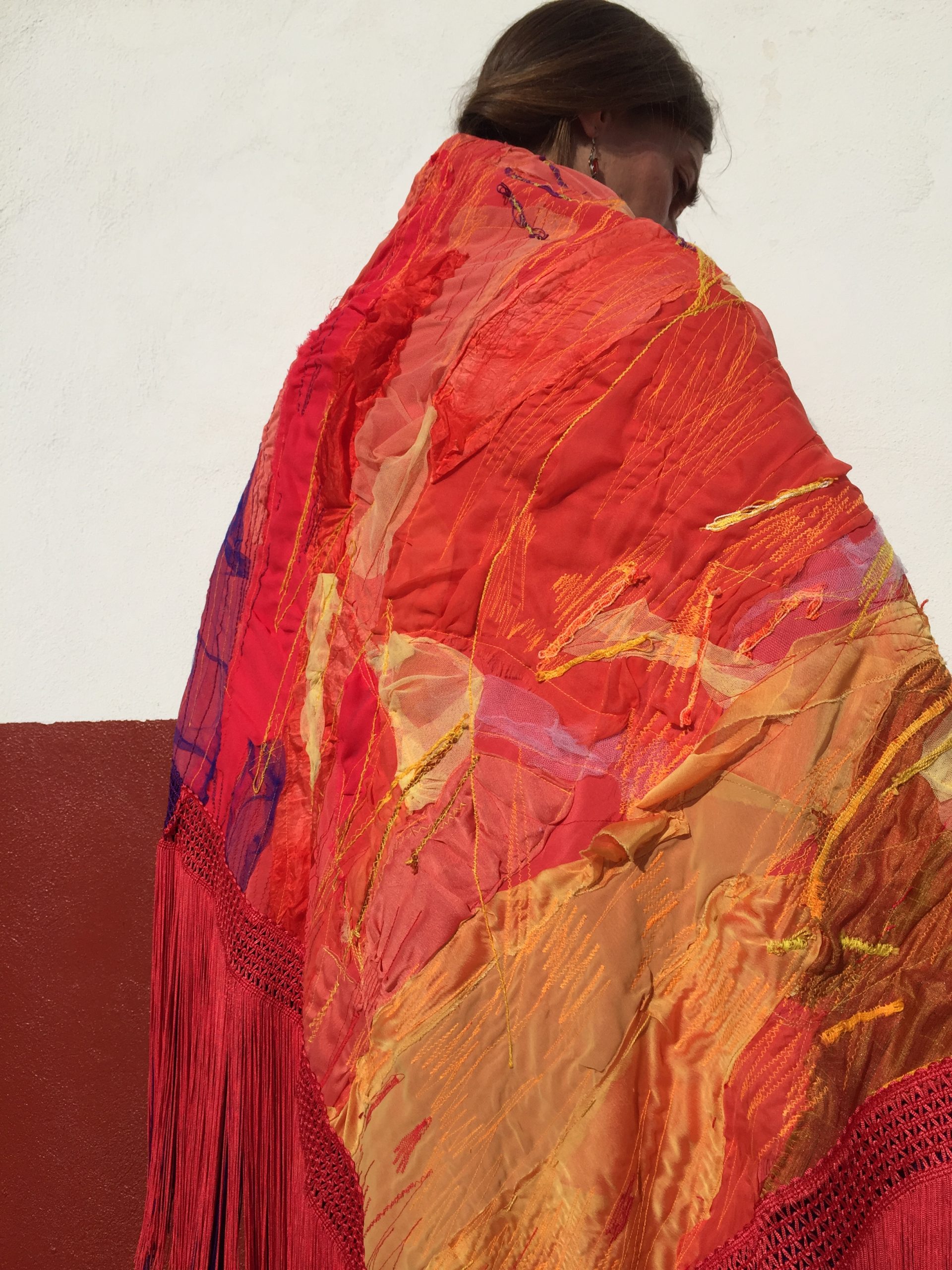 Mantón textil Intervenido por Monica Vazquez