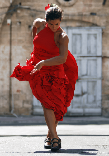Aprende a bailar flamenco con clases de flamenco online